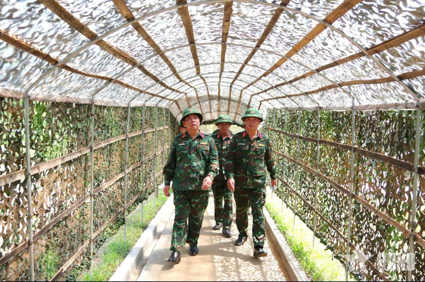 Những ngày “vượt nắng, thắng mưa” ở Quân khu 4

